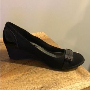 Black Anne Klein wedge heels size 8